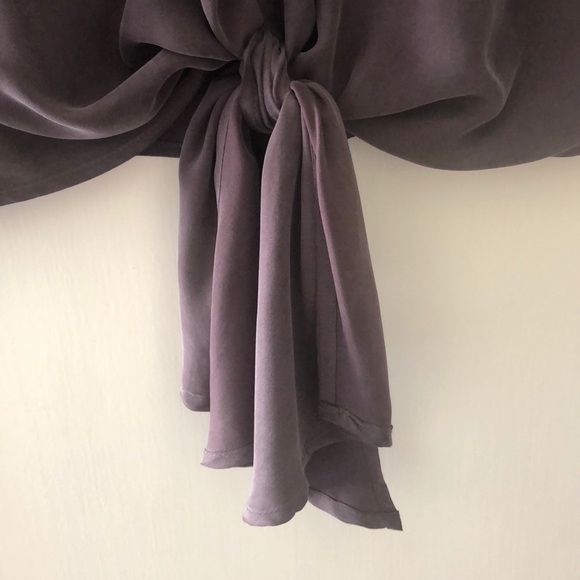 Silky grey blouse - Picture 3 of 4